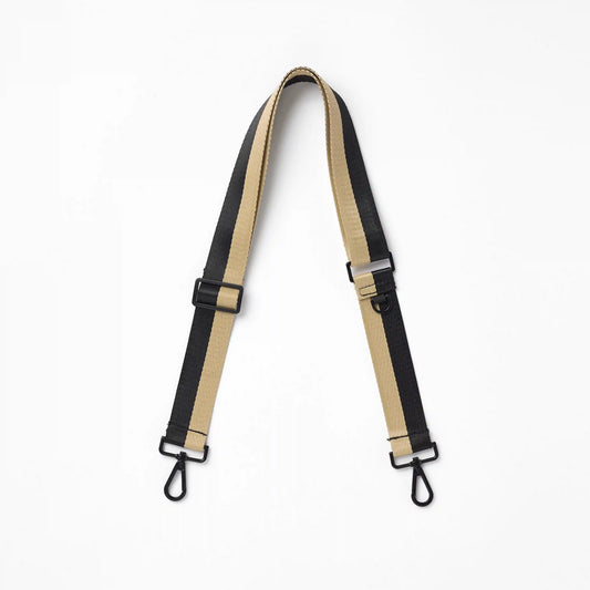 The Strap | Le Voyageur